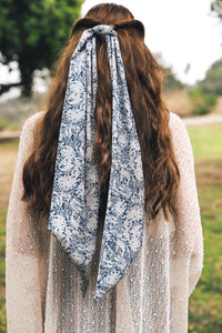 Garden Vine Neck Scarf