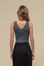 Load image into Gallery viewer, Scallop Edge Sweater Tank