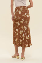 Load image into Gallery viewer, Tawny Bias Cut Floral Skirt