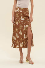 Load image into Gallery viewer, Tawny Bias Cut Floral Skirt