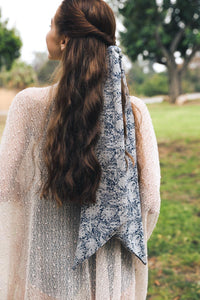 Garden Vine Neck Scarf