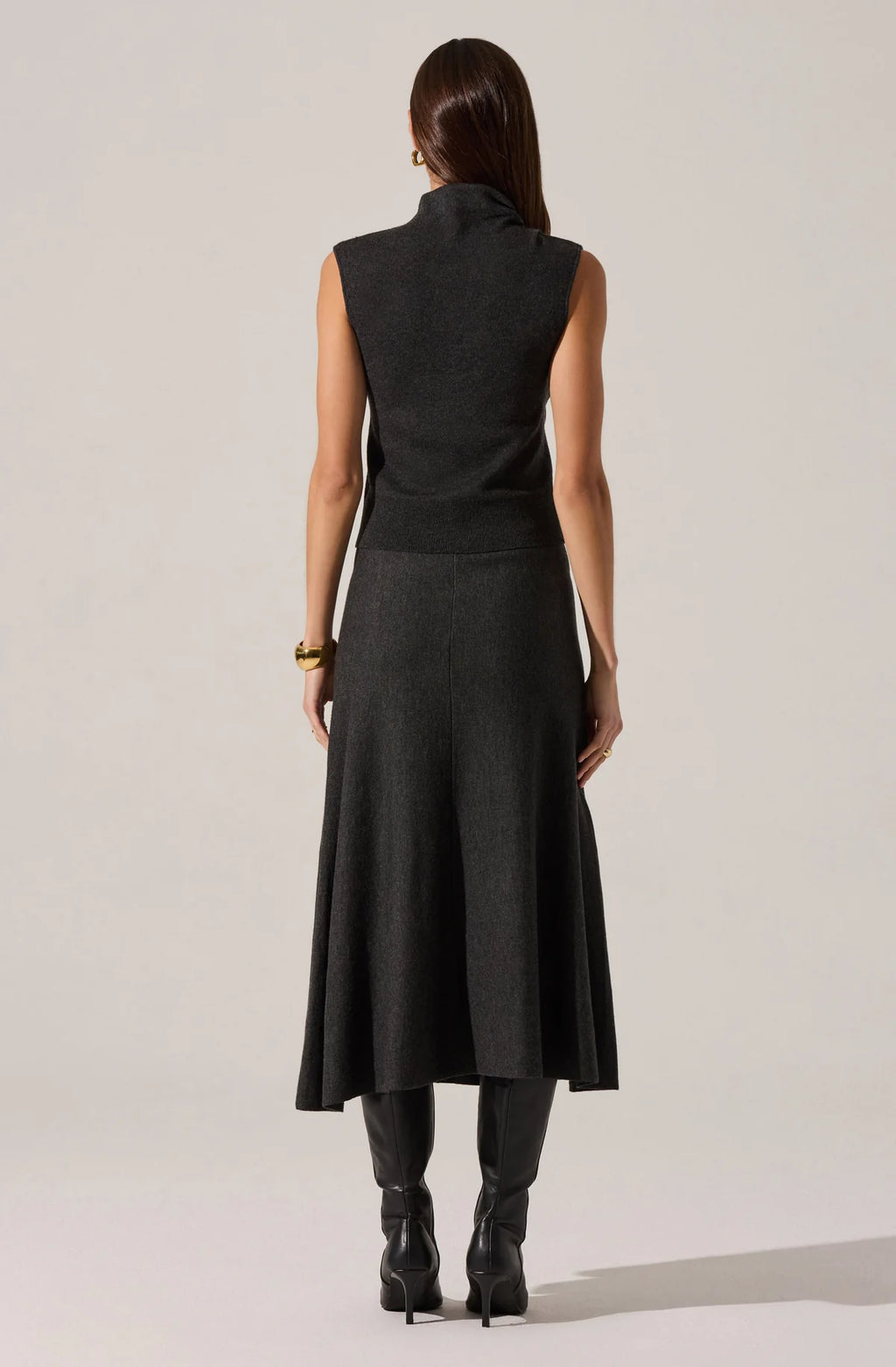 Deora Sleeveless Sweater Top