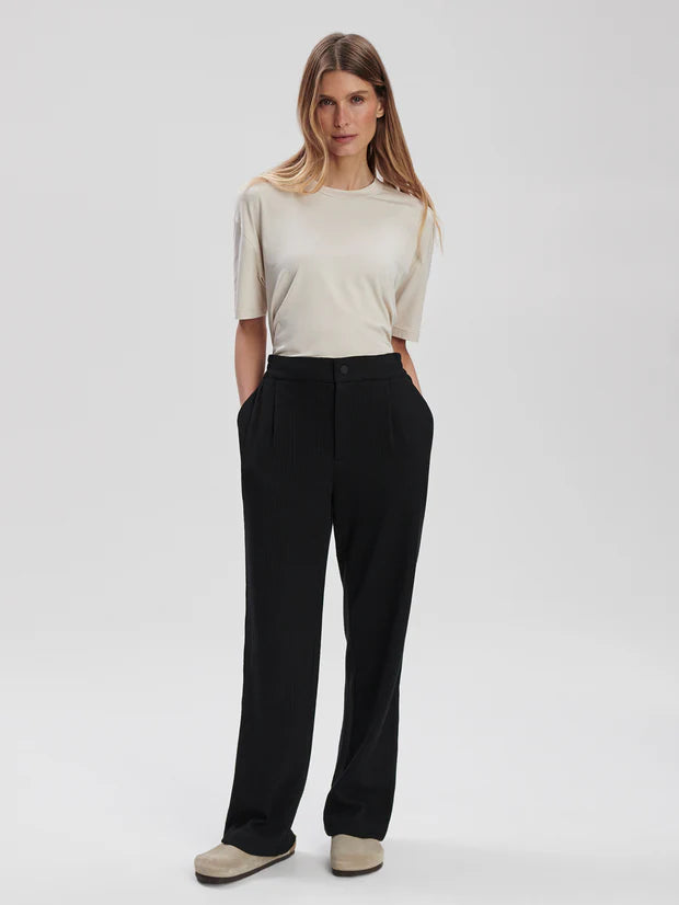 Aberdeen Straight Leg Pant