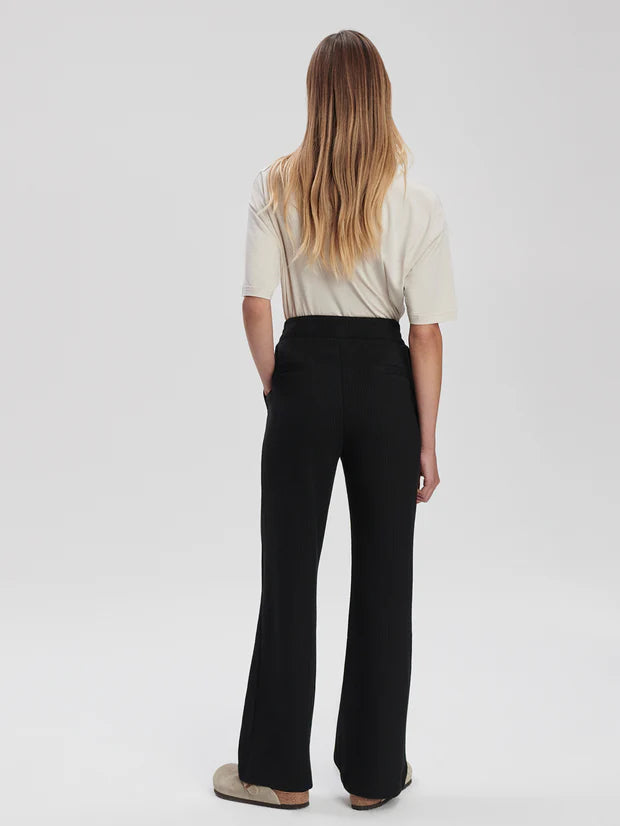 Aberdeen Straight Leg Pant