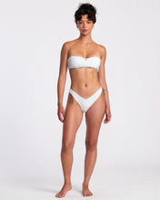 Load image into Gallery viewer, Pointe V-Front Bikini Bottoms