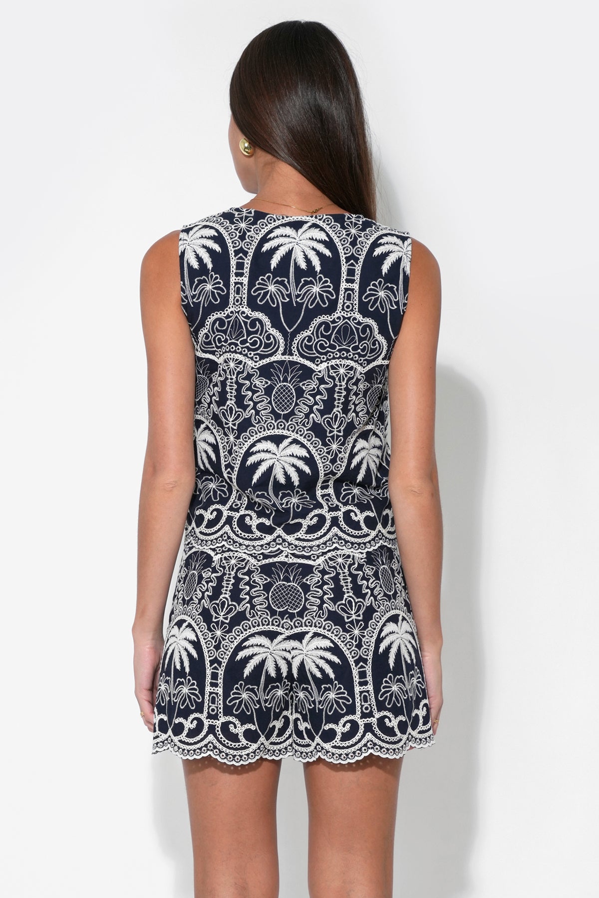 Callie Scallop Embroidered Short