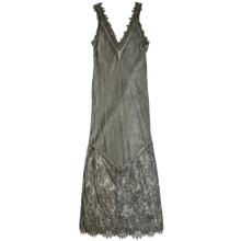 Load image into Gallery viewer, Penellaphe Silky Lace Maxi