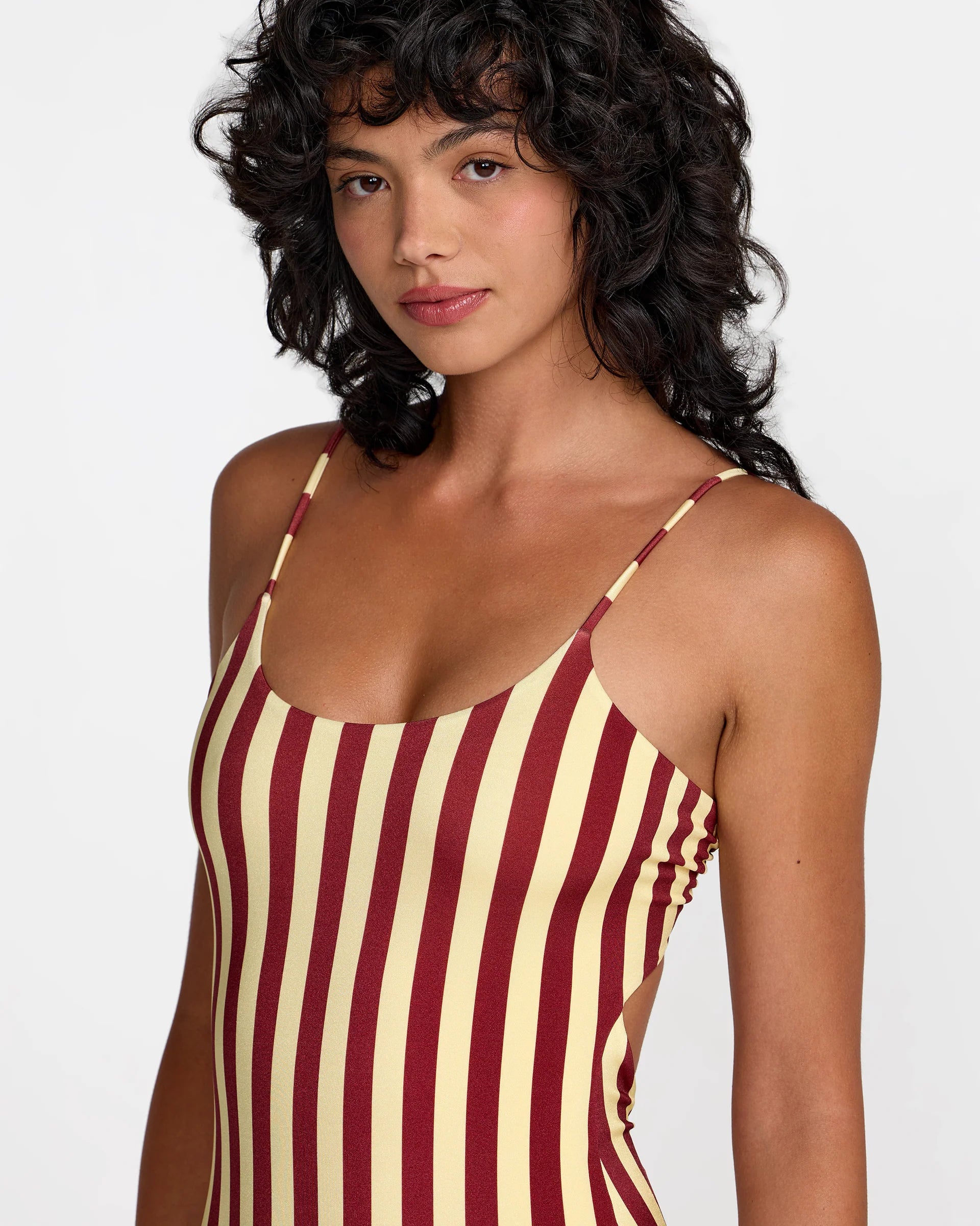 Leon Basic Scoop One Piece