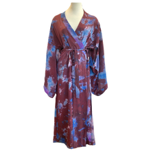 Load image into Gallery viewer, Yoko Silk Kimono