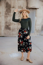 Load image into Gallery viewer, Black Floral Maxi Skirt