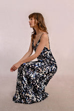 Load image into Gallery viewer, Monica Print Maxi Dress