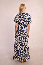 Load image into Gallery viewer, Aiyanah Print Maxi Dress