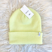 Load image into Gallery viewer, Essential Beanie